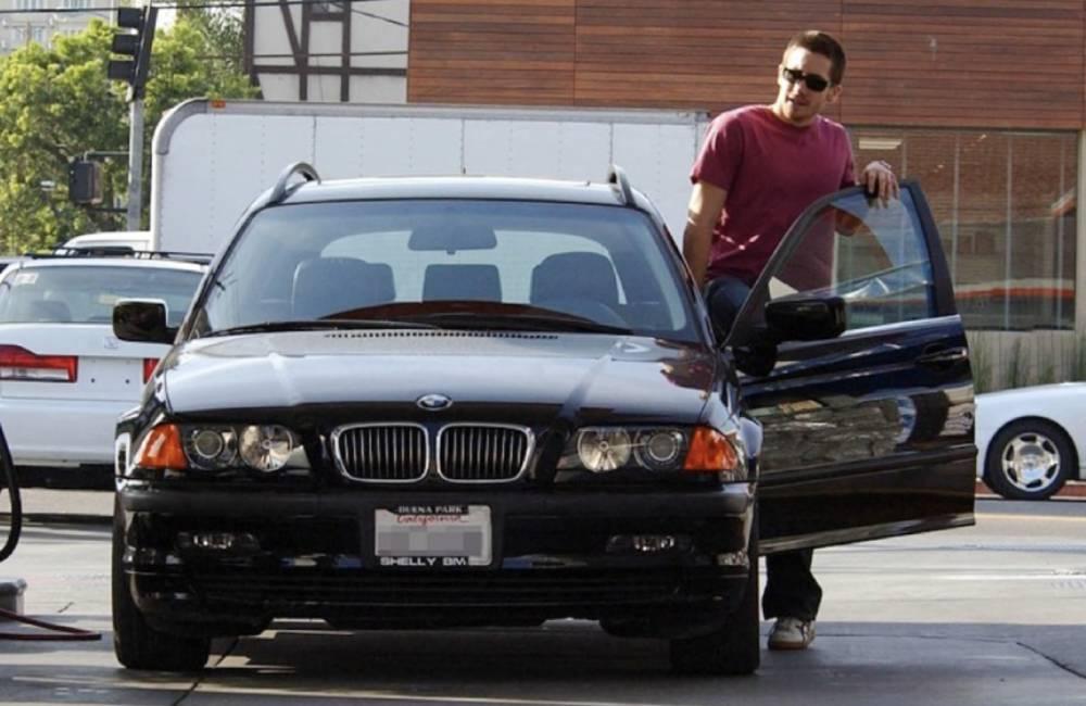 Jake Gyllenhaal - BMW 3 Series @starsandtheircars/Instagram