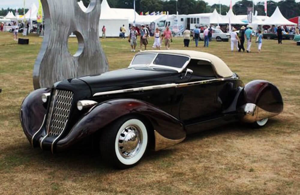James Hetfield – 1936 Auburn Roadster @suloglez / Twitter.com