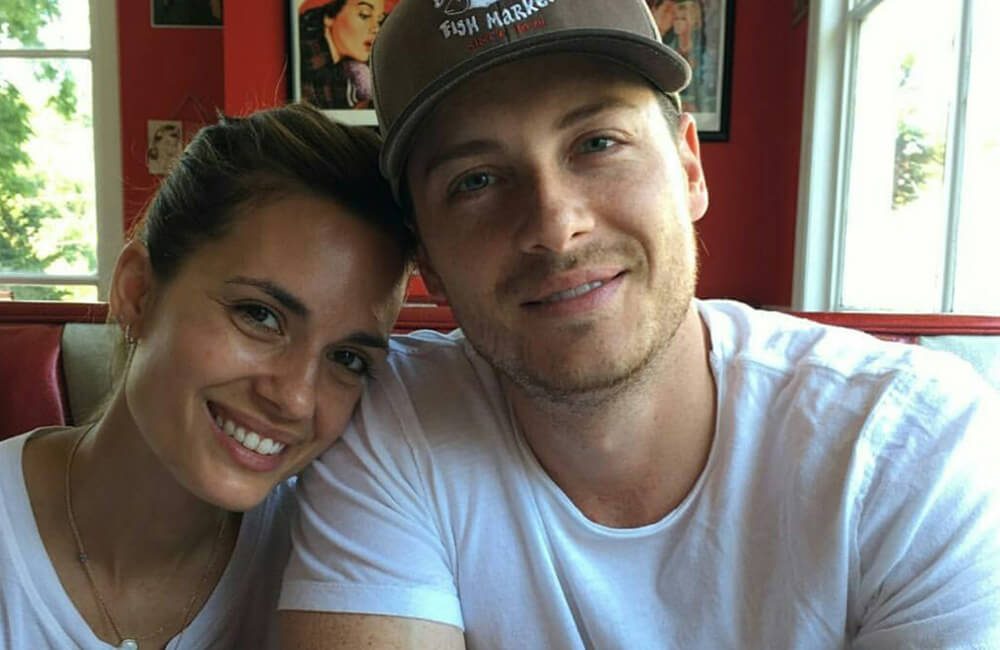 Jesse Lee Soffer and Torrey DeVitto @yourbaesmiling / Twitter.com