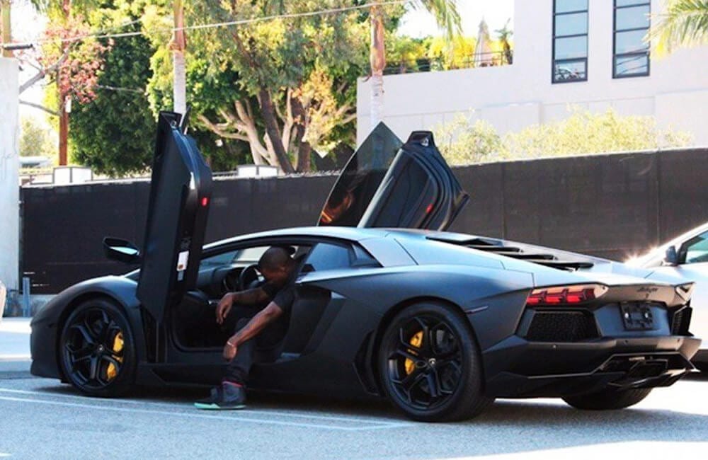 Kanye West – Lamborghini Aventador @F0LL0W_F0LL0W / Twitter.com